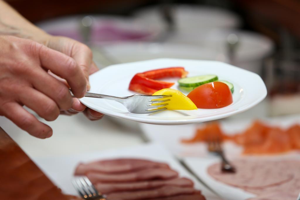 היידנהיים אן דר ברנץ Akzent Hotel Restaurant Hirsch מראה חיצוני תמונה
