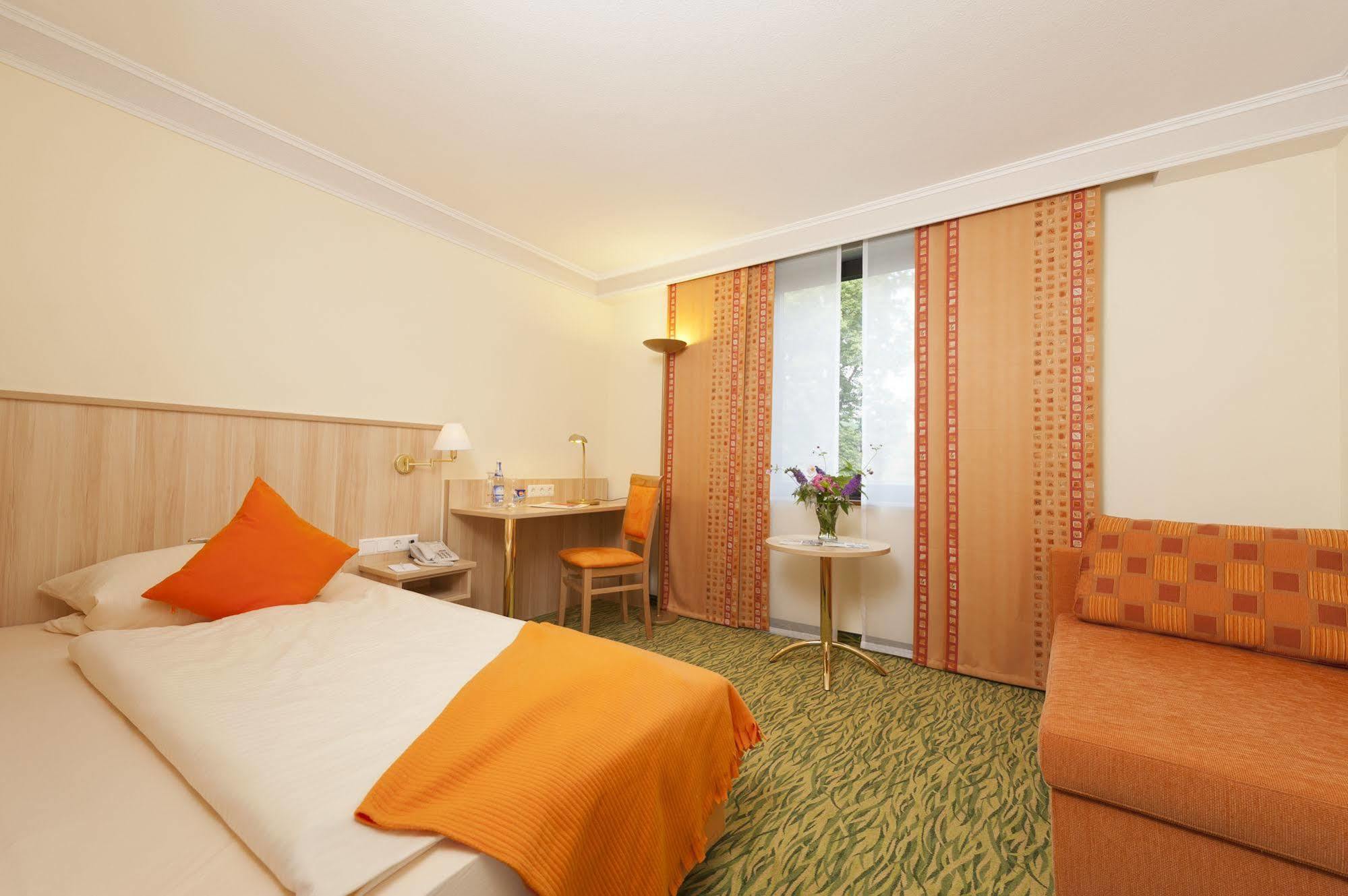 היידנהיים אן דר ברנץ Akzent Hotel Restaurant Hirsch מראה חיצוני תמונה